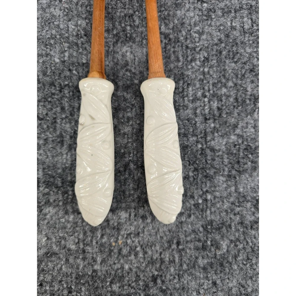 Vtg Salad Servers Set Tan Wood w/ White Ceramic Leaf Handles‎ 70s Cottagecore